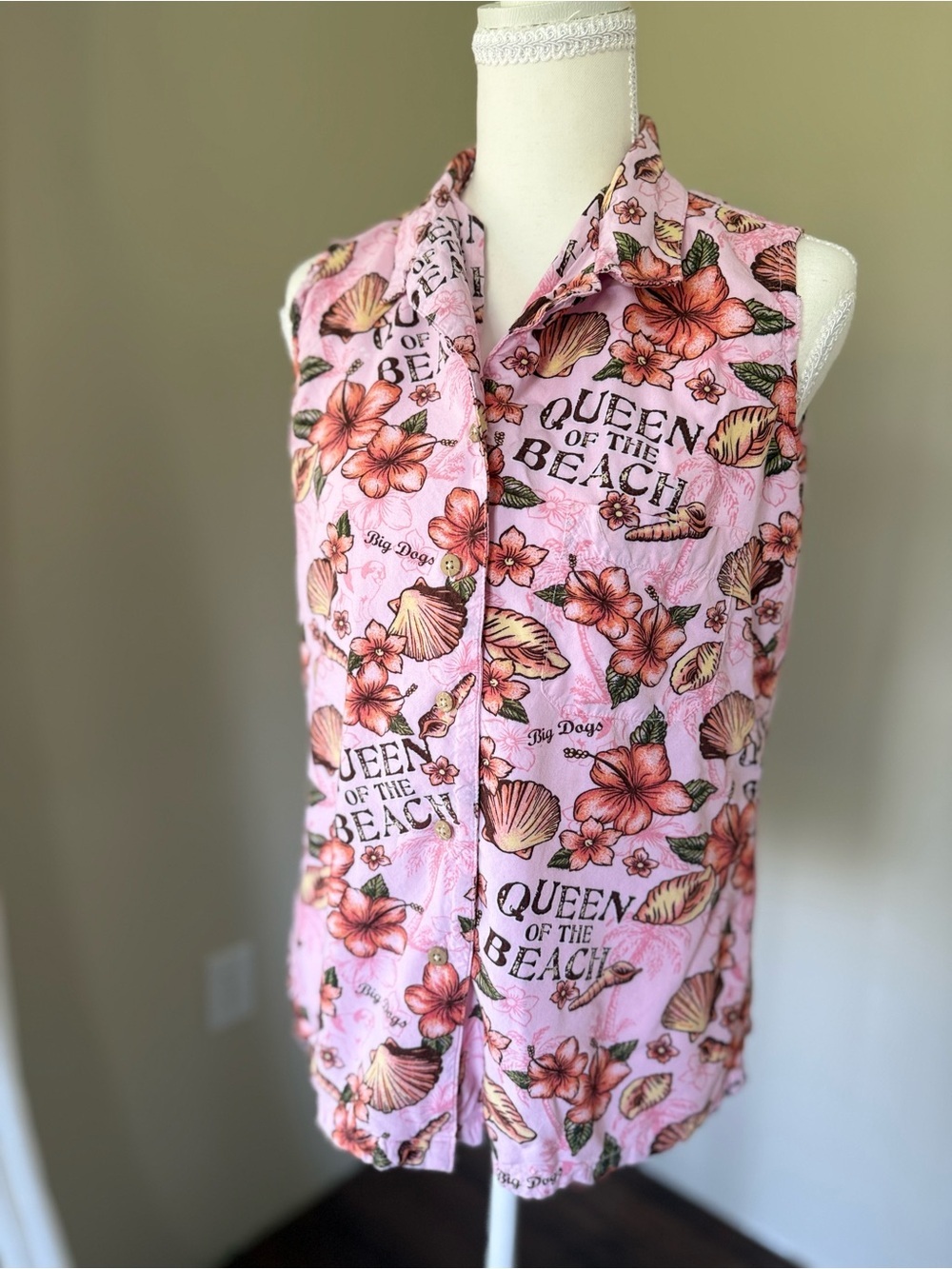Vintage Big Dogs Pink Floral Button-Up Beachy Shirt Queen of the Beach Shells - Picture 2 of 8